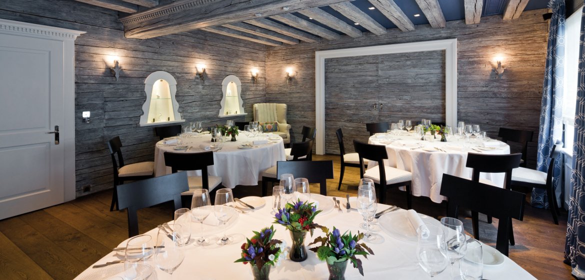 Exclusive Dining In The Traditional Restaurant Kafer Schanke